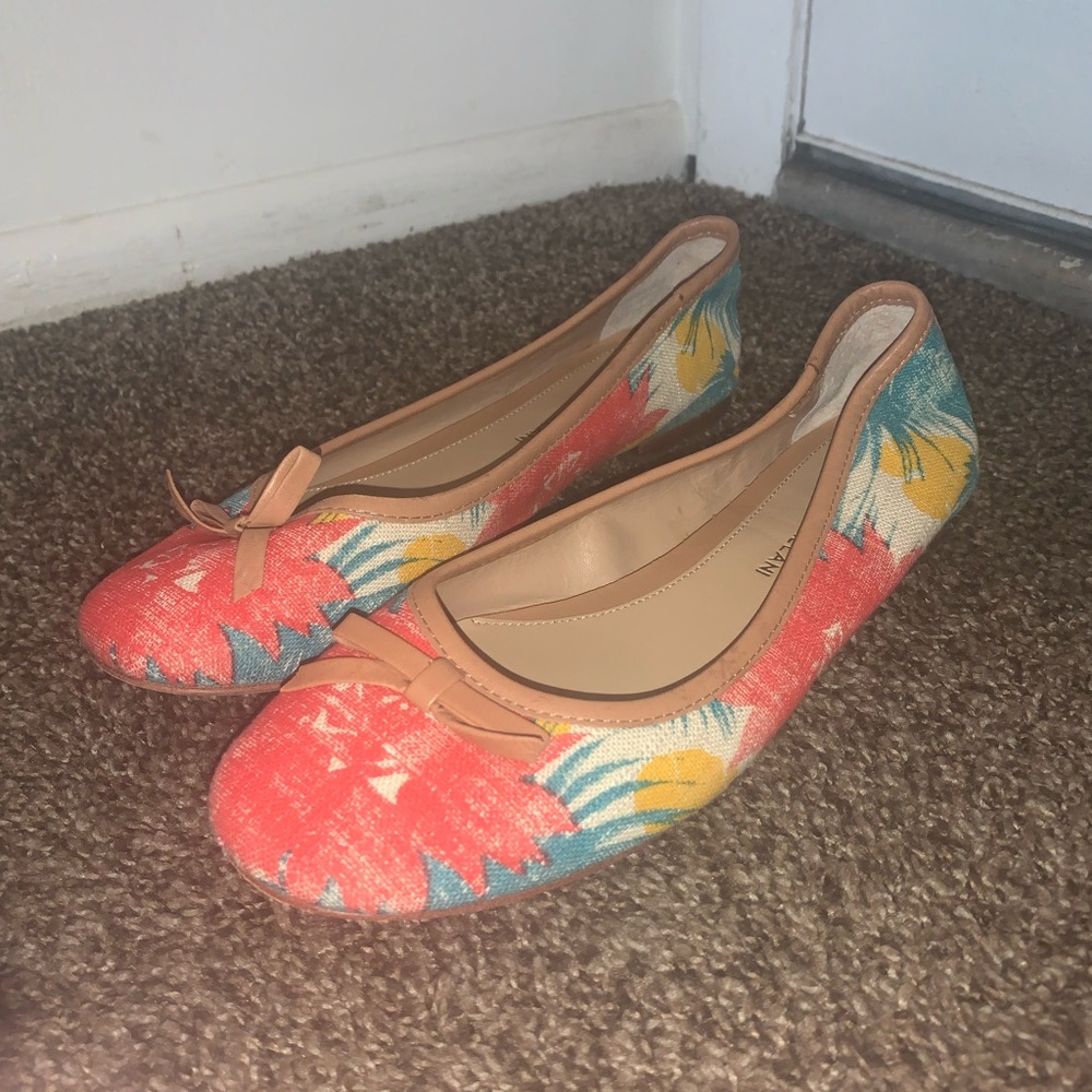 Antonio Melani floral print flats
